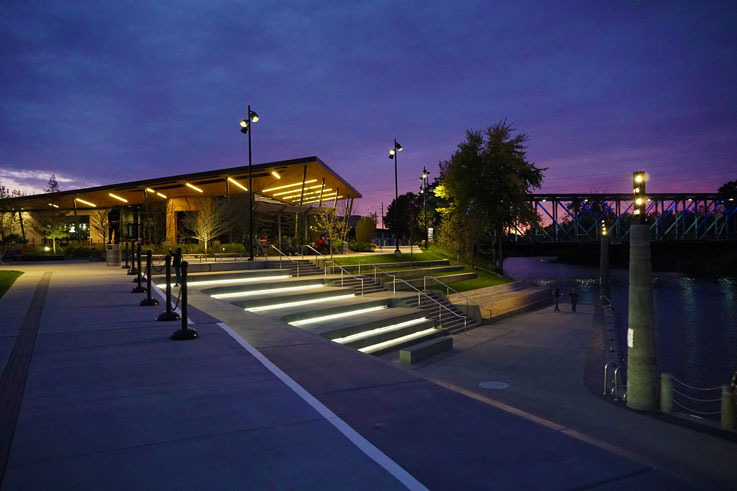 Night photo of pavilion sm